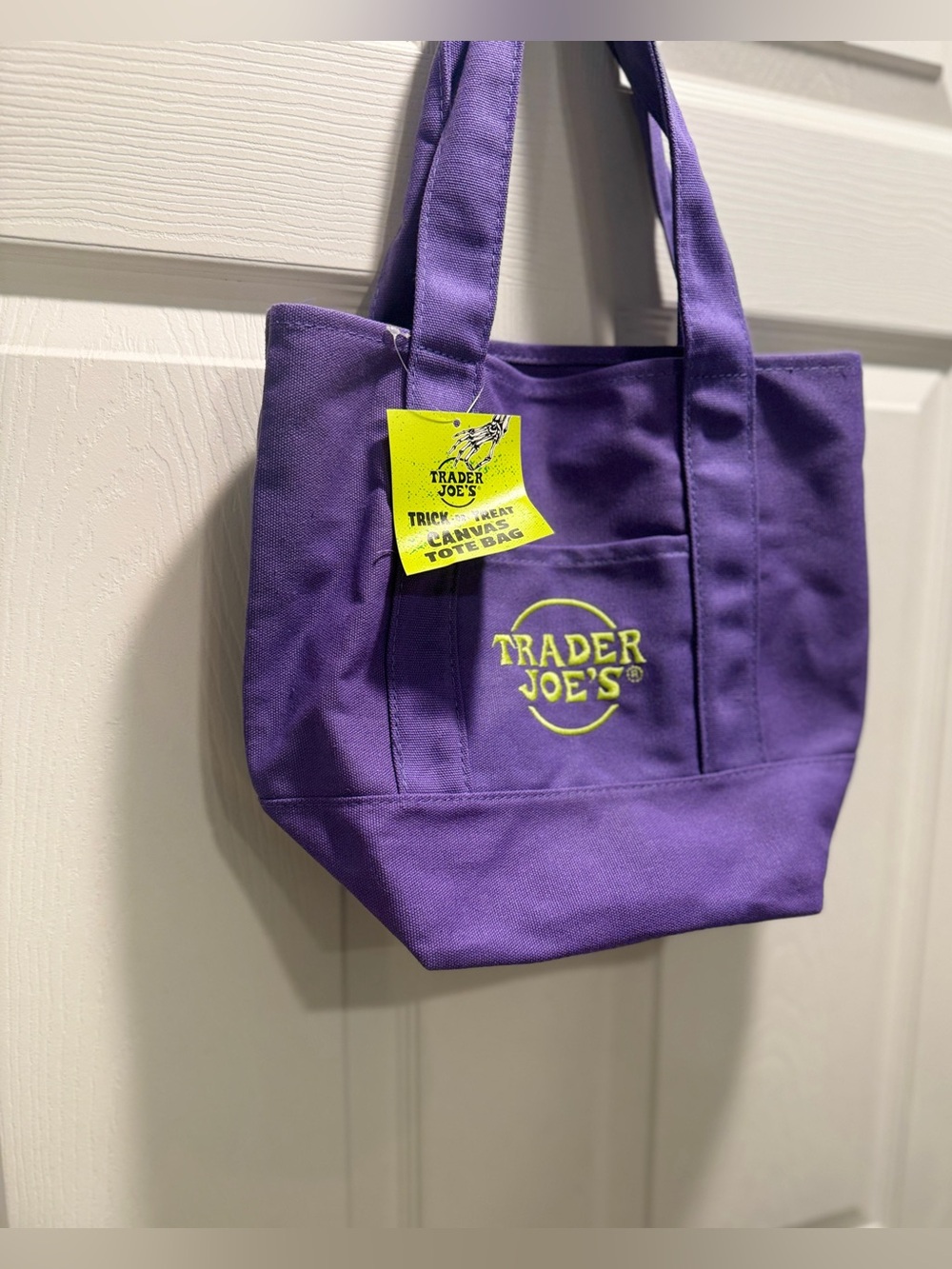 NWT Trader Joe’s Purple Trick-or-Treat Canvas Tote Bag Halloween Reusable - Picture 3 of 9